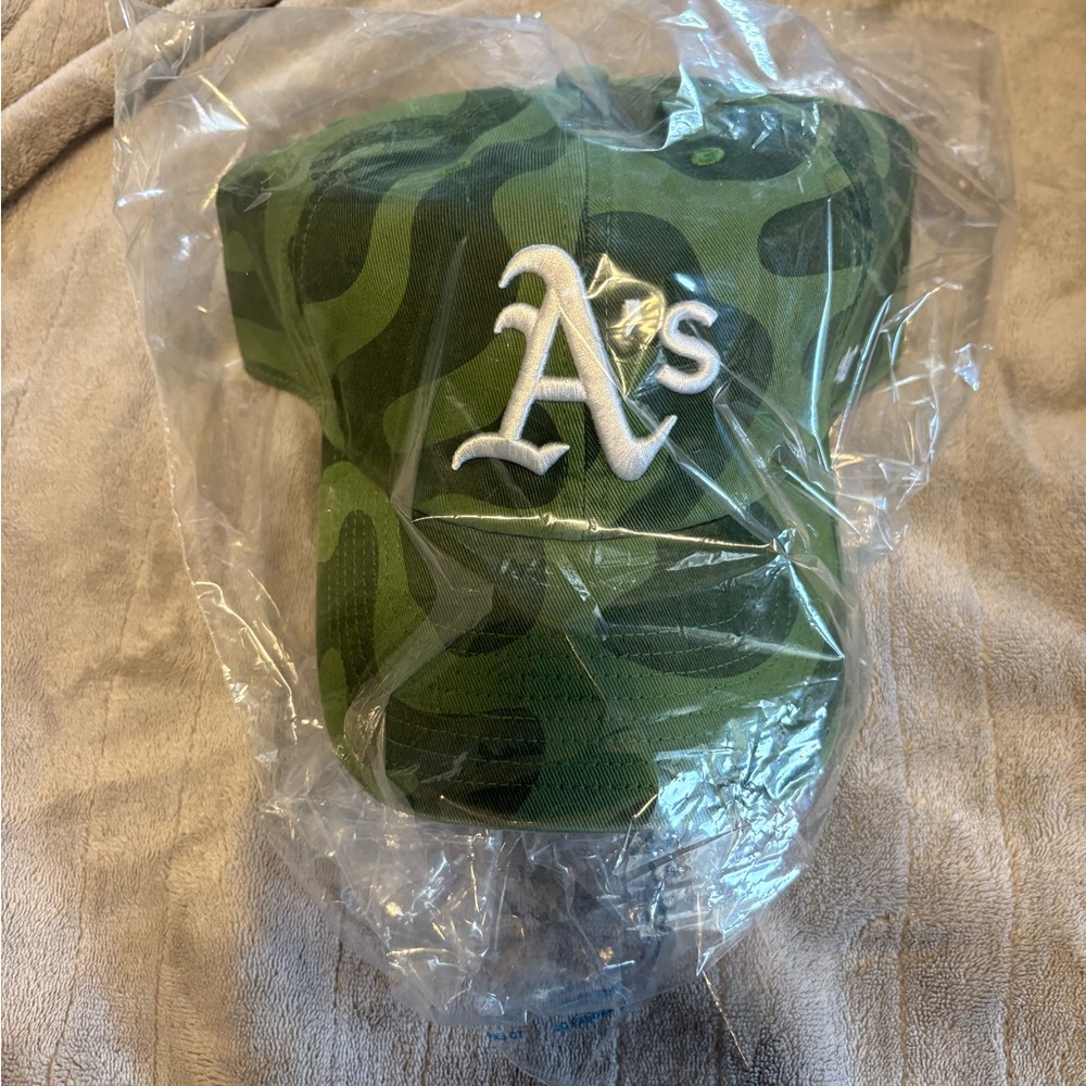 47 Brand Oakland Athletics Free Form Clean Up Fatigue Green/White Dad Cap